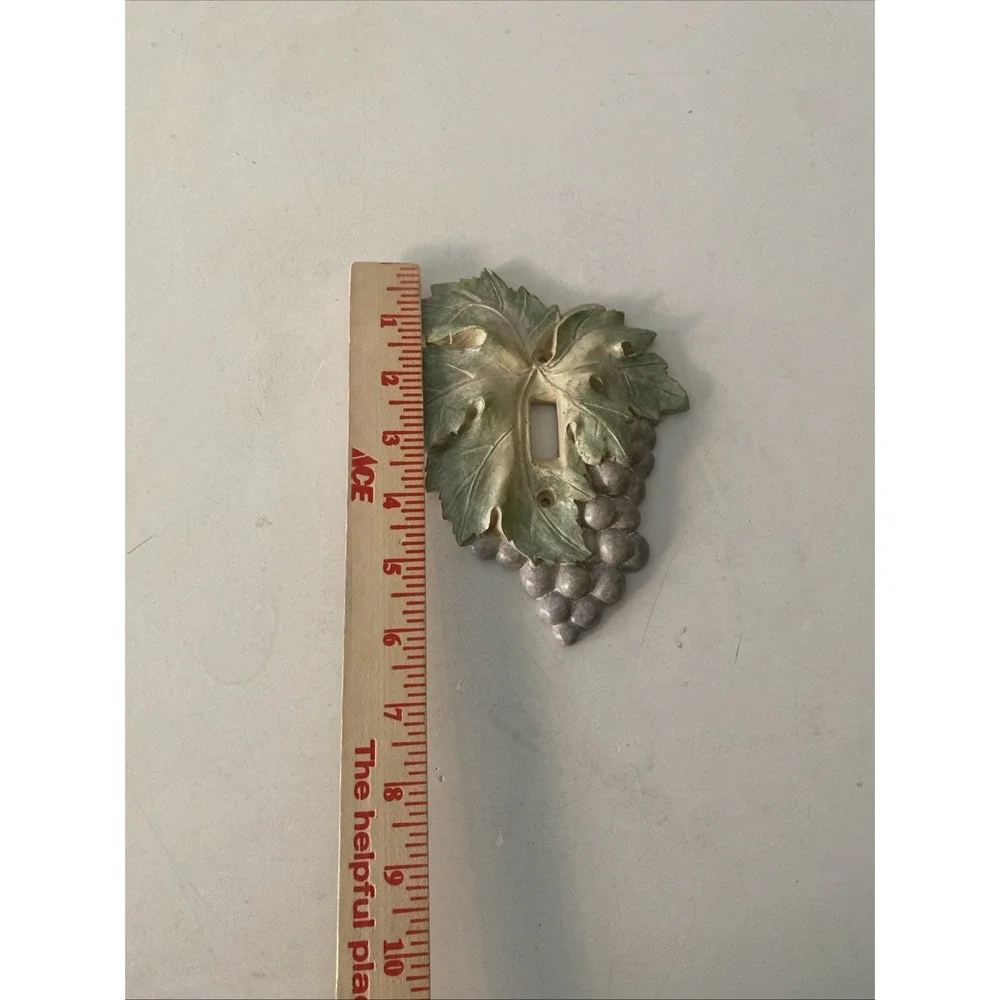 Vicki Lane Grapes Switchplate Outlet Cover 3D Sculpted Vintage on off